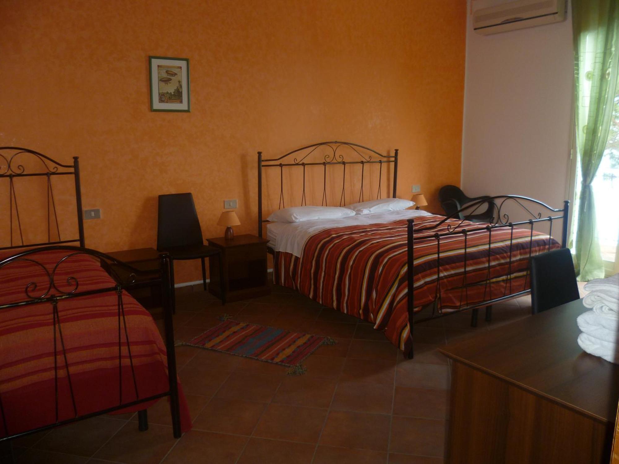 Alba Tra I Pini B&B Cefalù Zimmer foto